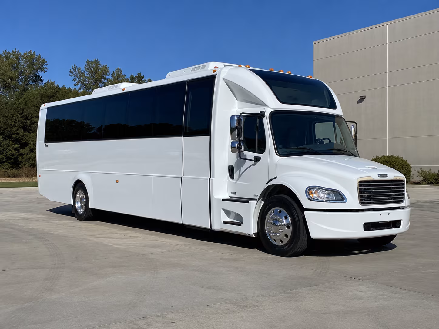 athens 28 passenger party bus