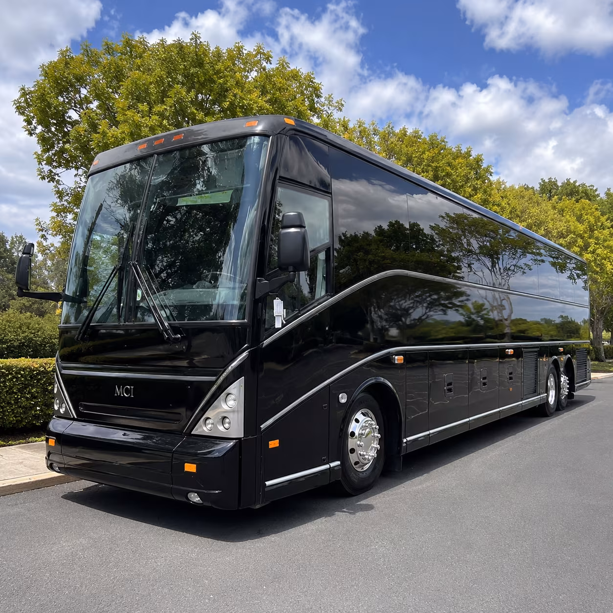 employee parking shuttle buses for athens events and peak periods
